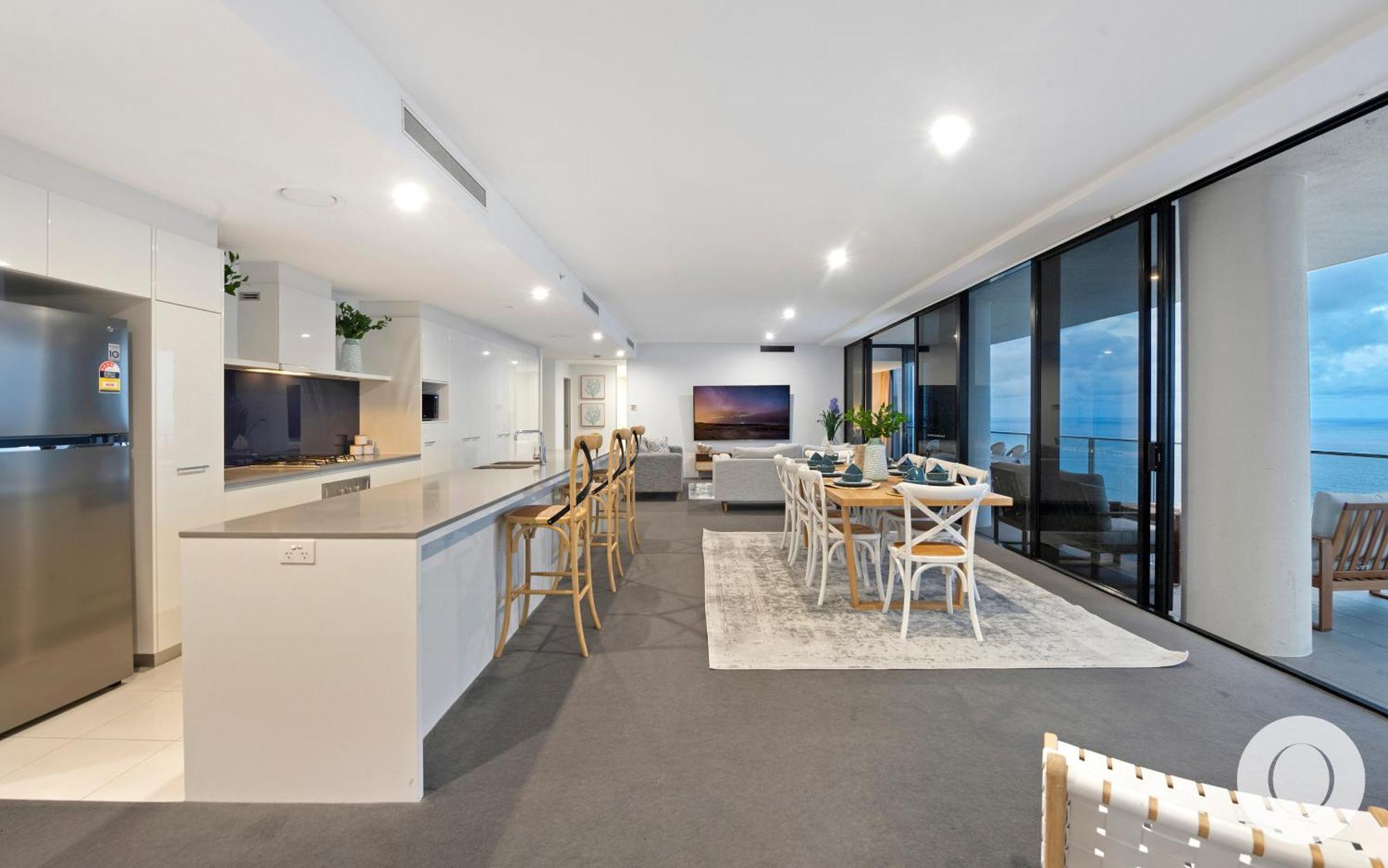 5 Bedroom Executive Sub Penthouse In The Heart Of Surfers With Full Ocean Views - Sleeps 12 - Circle On Cavill Amazing!! 黄金海岸 外观 照片