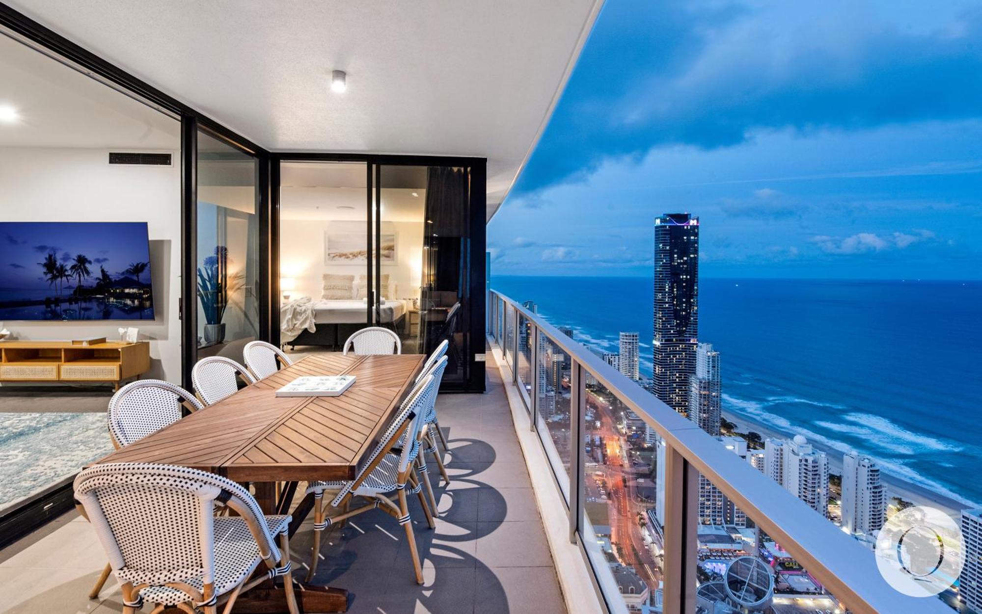 5 Bedroom Executive Sub Penthouse In The Heart Of Surfers With Full Ocean Views - Sleeps 12 - Circle On Cavill Amazing!! 黄金海岸 外观 照片
